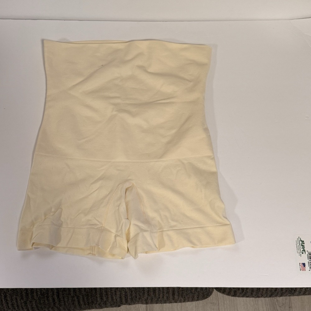 Shapermint Women's High-Waisted Shaping Boyshorts Ivory Size Large NWOT Slimming